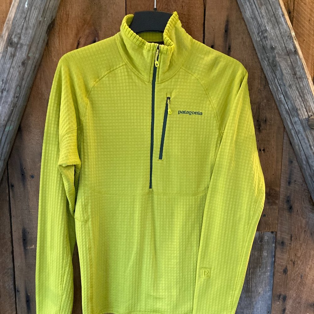 PATAGONIA Mens R1 Mid-Layer 1/4 Zip Long Sleeve, Yellow-Green, Med